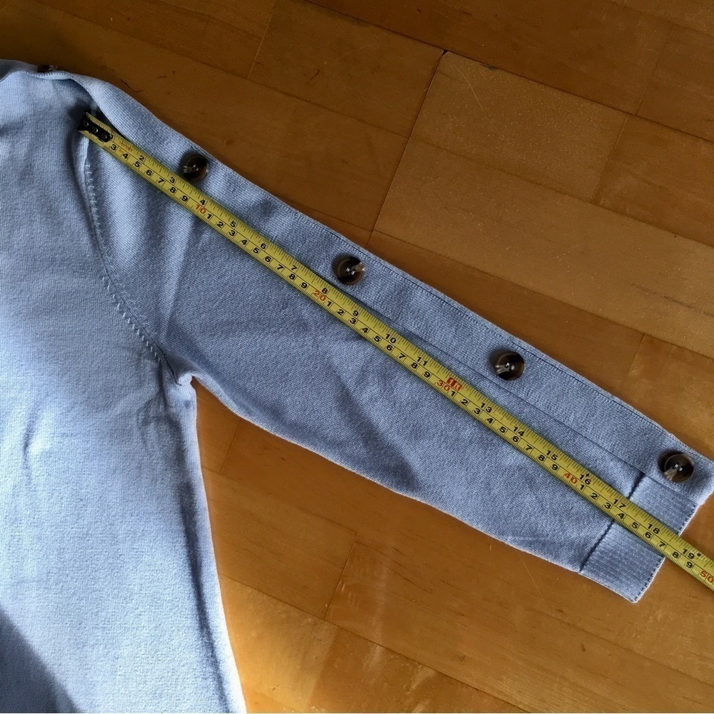 Cable & Gauge Light Blue Sweater Button Detail Size Small - Picture 10 of 17